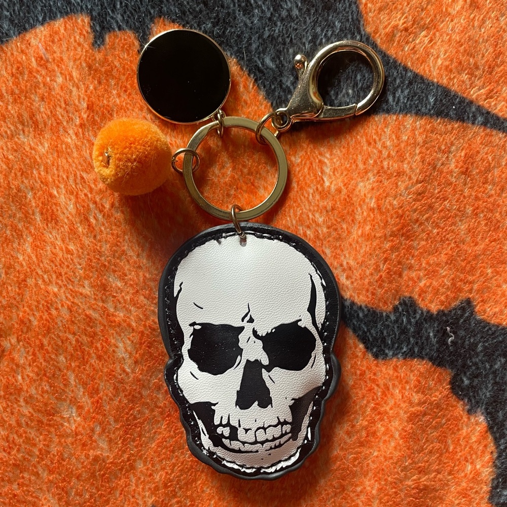 Skull Keychain READ DESCRIPTION